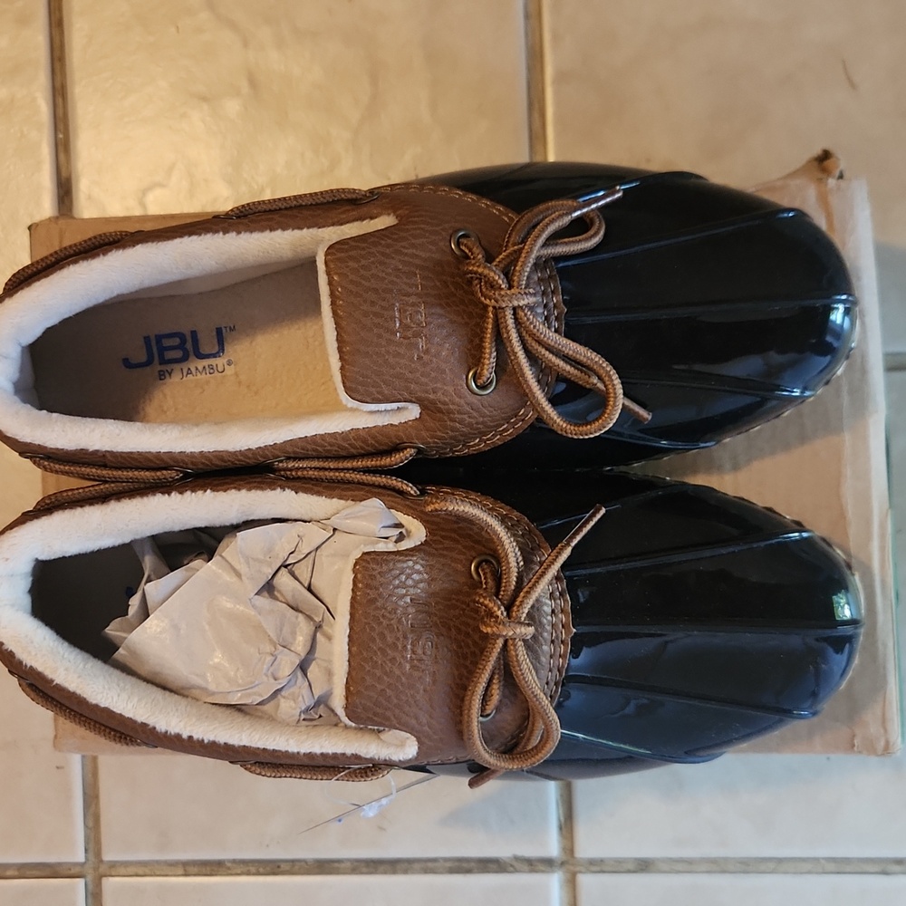 Woman's JBU Woodbury waterproof shoe